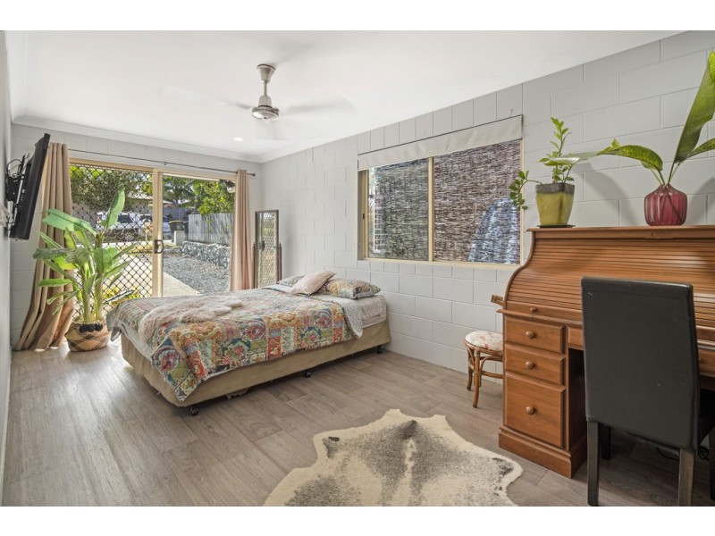 36 Valley Drive, Cannonvale QLD 4802