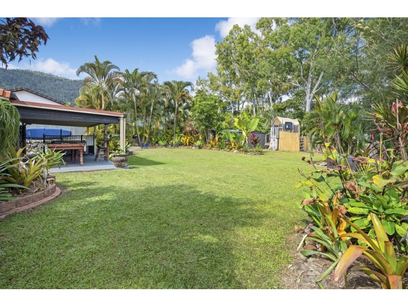 36 Valley Drive, Cannonvale QLD 4802