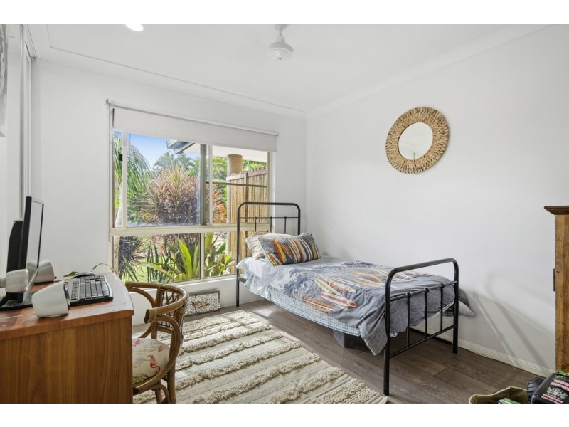 36 Valley Drive, Cannonvale QLD 4802