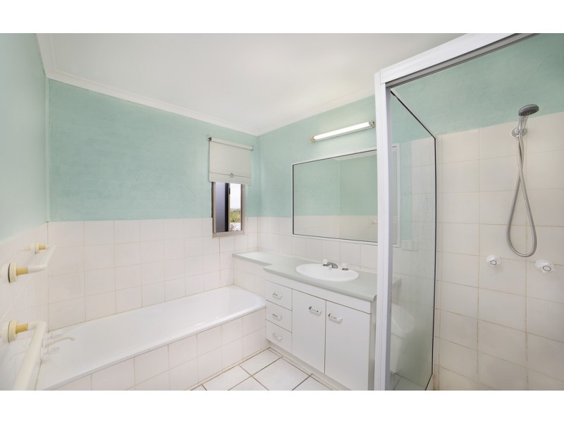 16 Olden Court, Hideaway Bay QLD 4800
