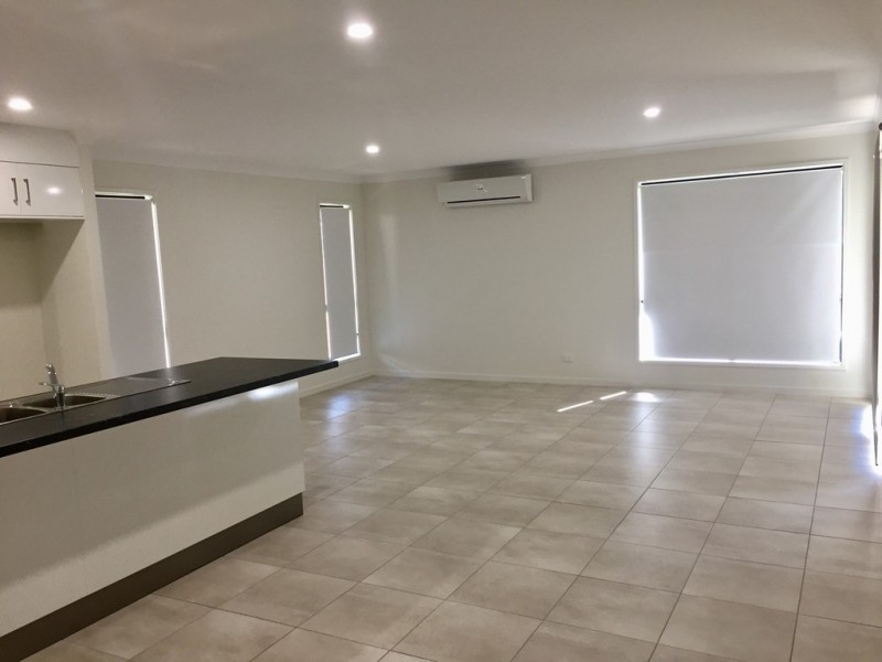 16 Trader Crescent, Cannonvale QLD 4802