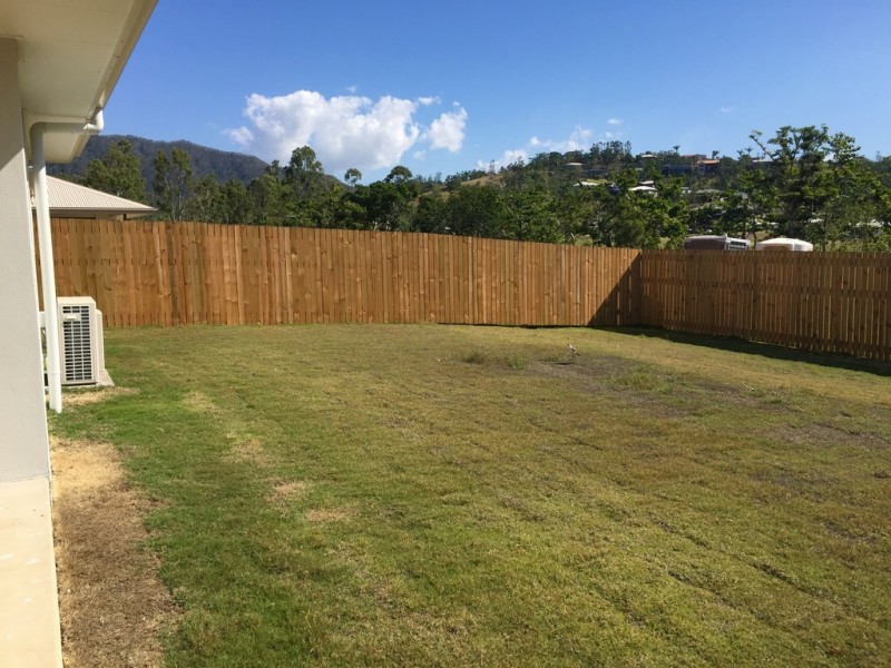 16 Trader Crescent, Cannonvale QLD 4802