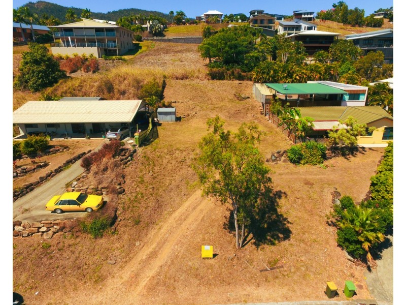 23 South Molle Boulevard, Cannonvale QLD 4802