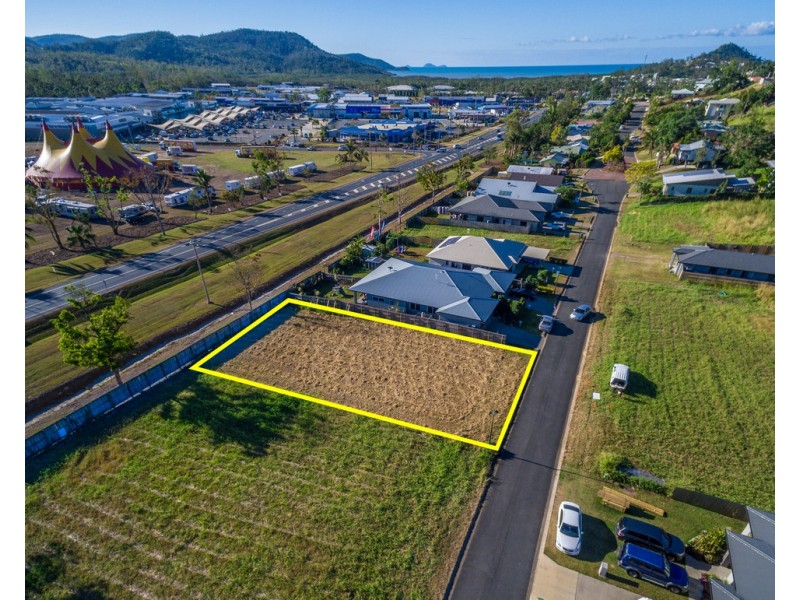 56 South Molle Boulevard, Cannonvale QLD 4802