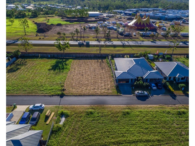 56 South Molle Boulevard, Cannonvale QLD 4802