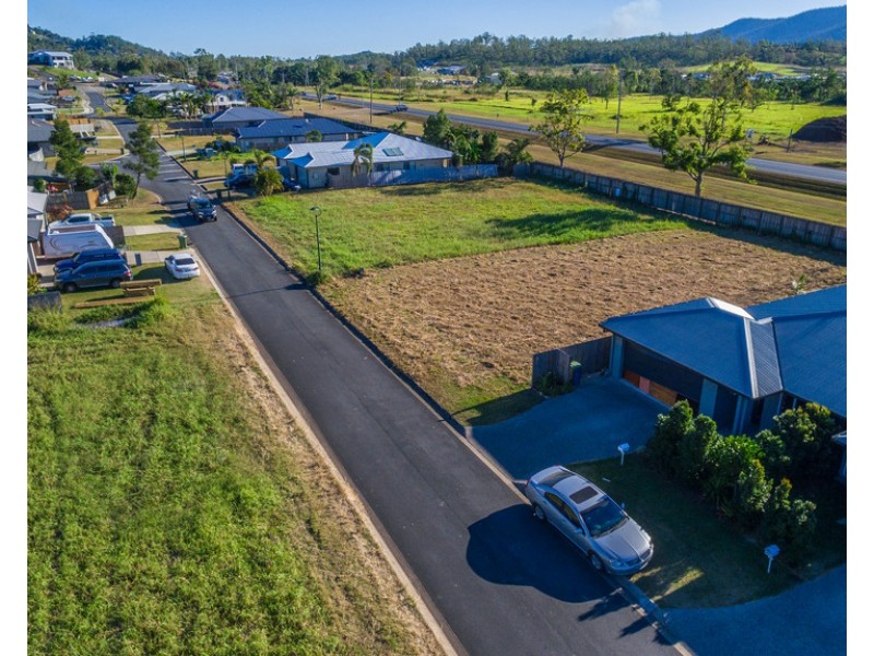 56 South Molle Boulevard, Cannonvale QLD 4802