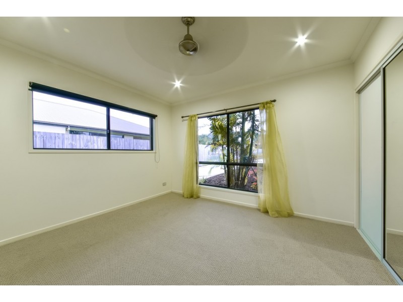 7 Henderson Street, Cannonvale QLD 4802