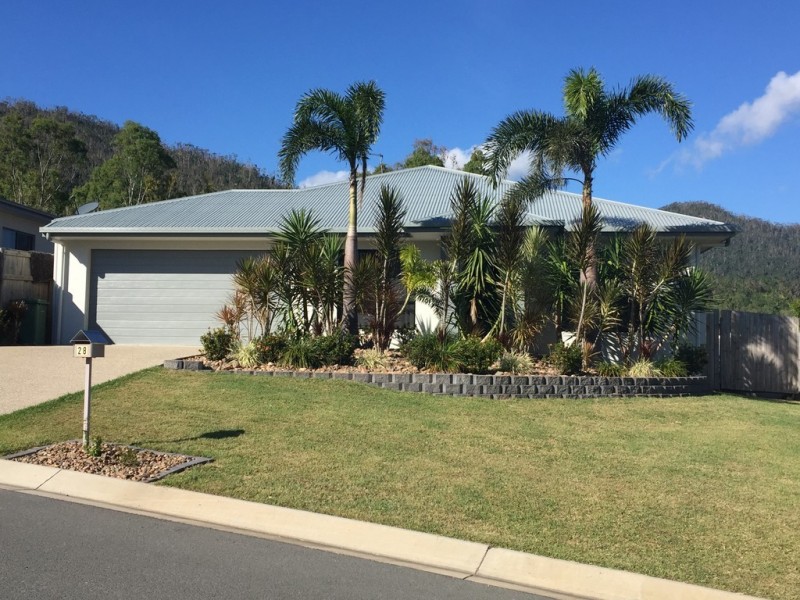 28 Twin Creek Court, Cannonvale QLD 4802