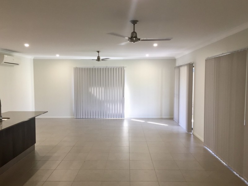 28 Twin Creek Court, Cannonvale QLD 4802