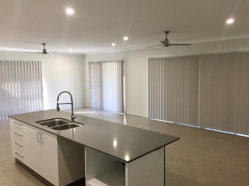 28 Twin Creek Court, Cannonvale QLD 4802