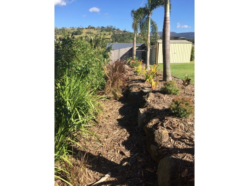 28 Twin Creek Court, Cannonvale QLD 4802