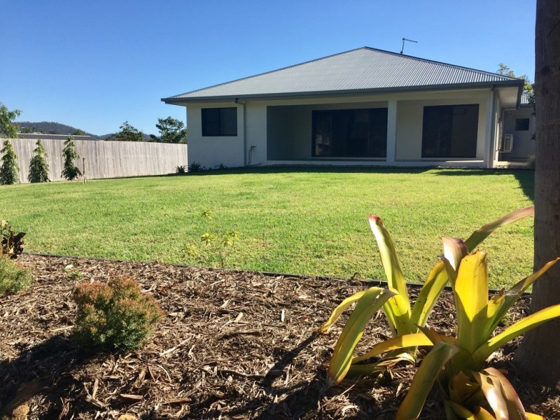 28 Twin Creek Court, Cannonvale QLD 4802
