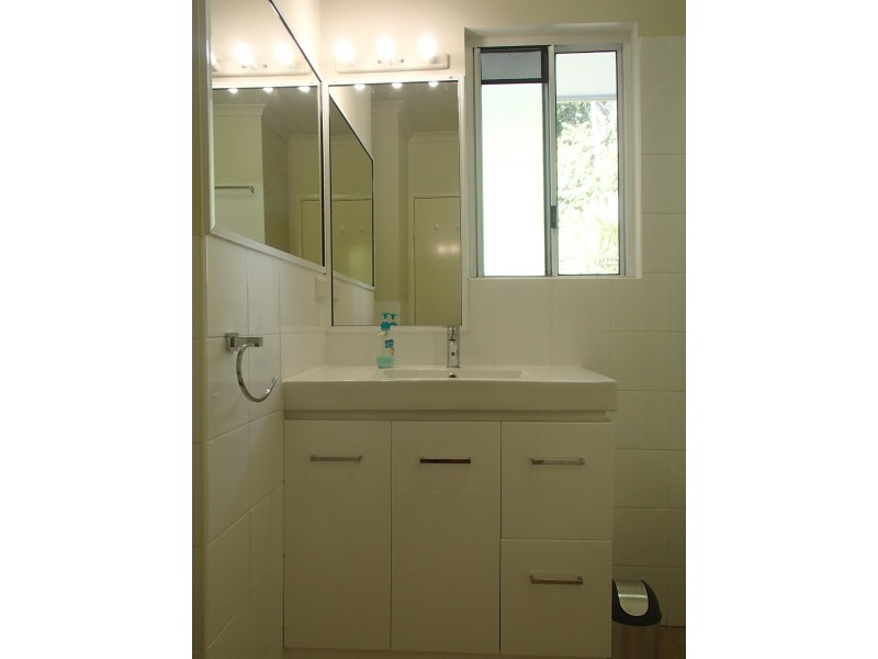 13/12 Eshelby Drive, Cannonvale QLD 4802