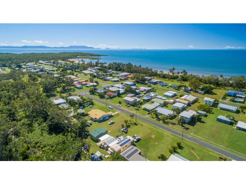 3 Jackson Street, Midge Point QLD 4799