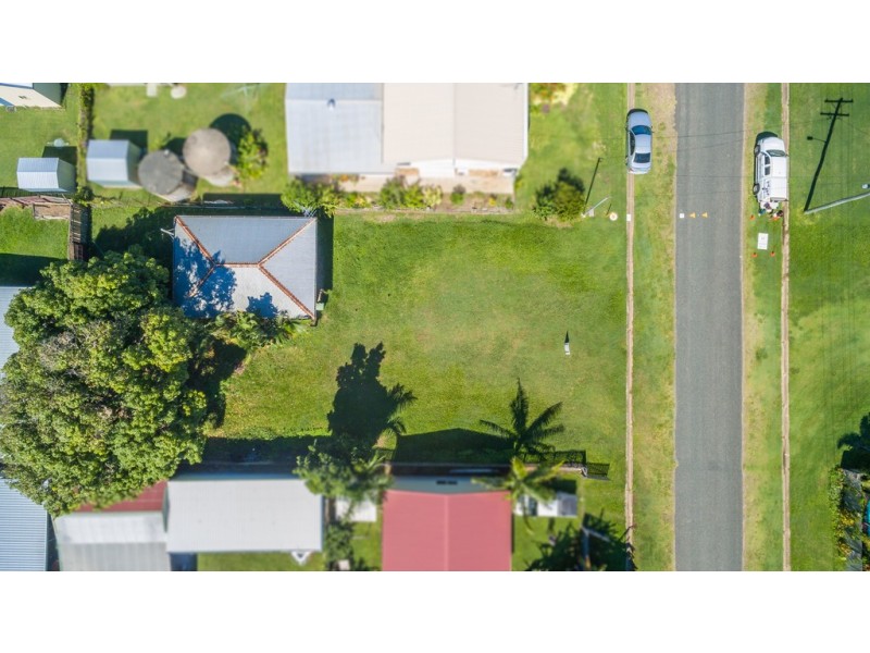 3 Jackson Street, Midge Point QLD 4799