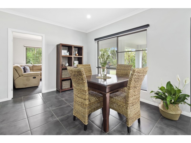 10 Remington Close, Mount Marlow QLD 4800