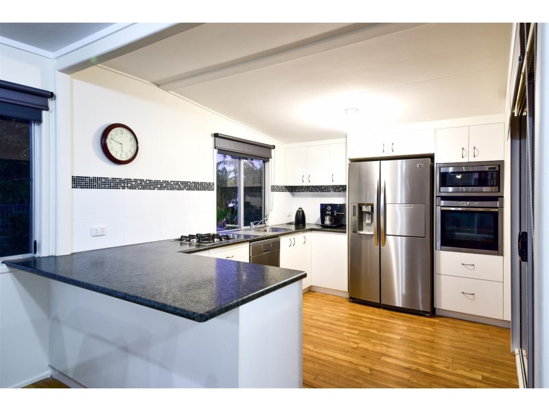 74 Bundesen Avenue, Midge Point QLD 4799