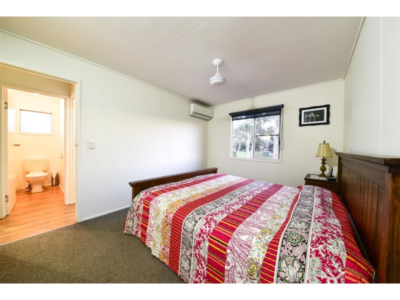 74 Bundesen Avenue, Midge Point QLD 4799