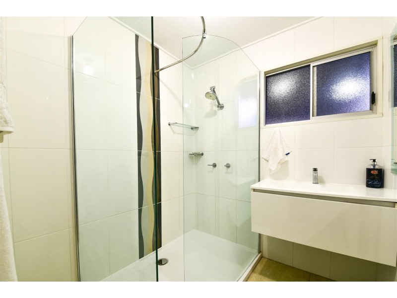 74 Bundesen Avenue, Midge Point QLD 4799