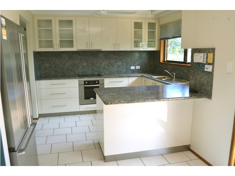35 Bundesen Avenue, Midge Point QLD 4799
