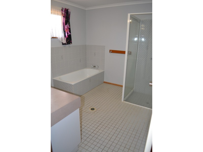 35 Bundesen Avenue, Midge Point QLD 4799