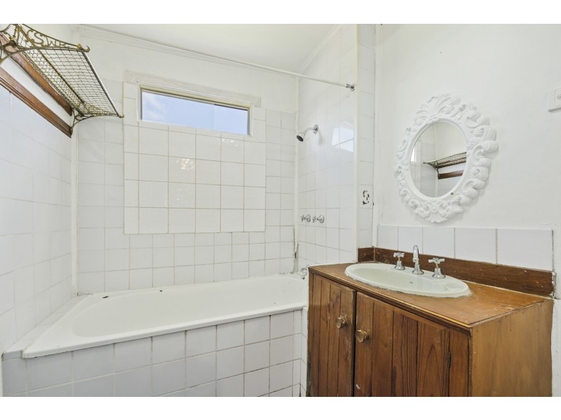 10 Waite Street, Proserpine QLD 4800