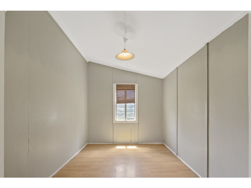 10 Waite Street, Proserpine QLD 4800