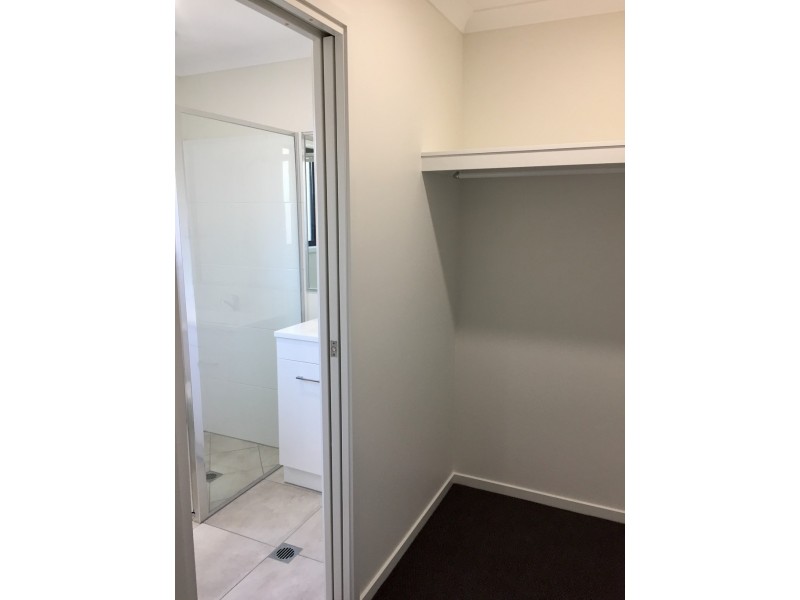 12 Trader Crescent, Cannonvale QLD 4802