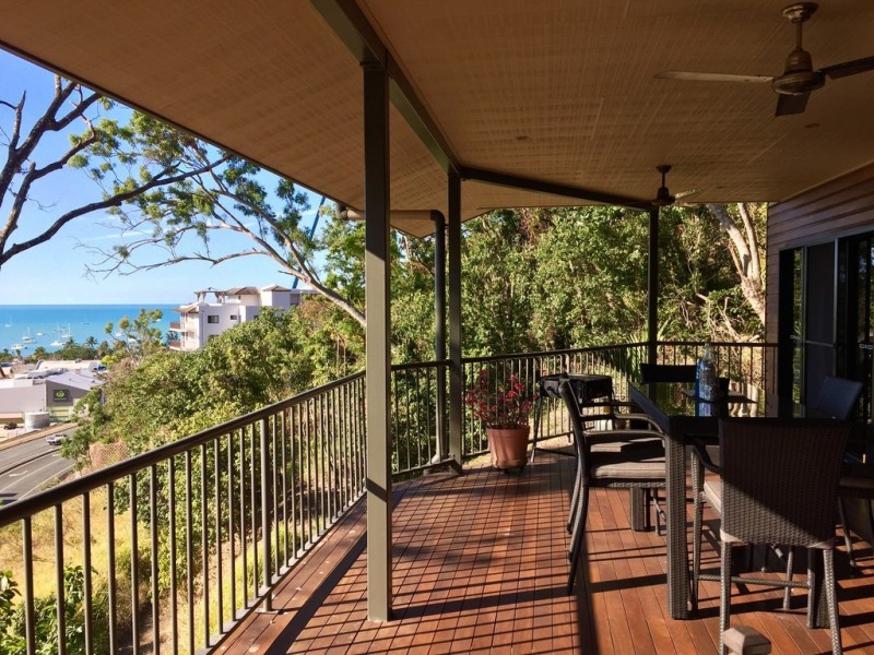 35 Stonehaven Court, Airlie Beach QLD 4802
