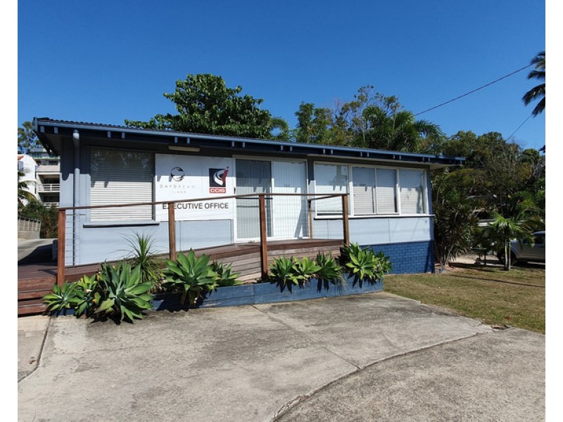 4a Waterson Way, Airlie Beach QLD 4802