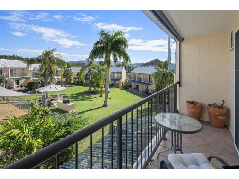 33/11 Island Drive, Cannonvale QLD 4802