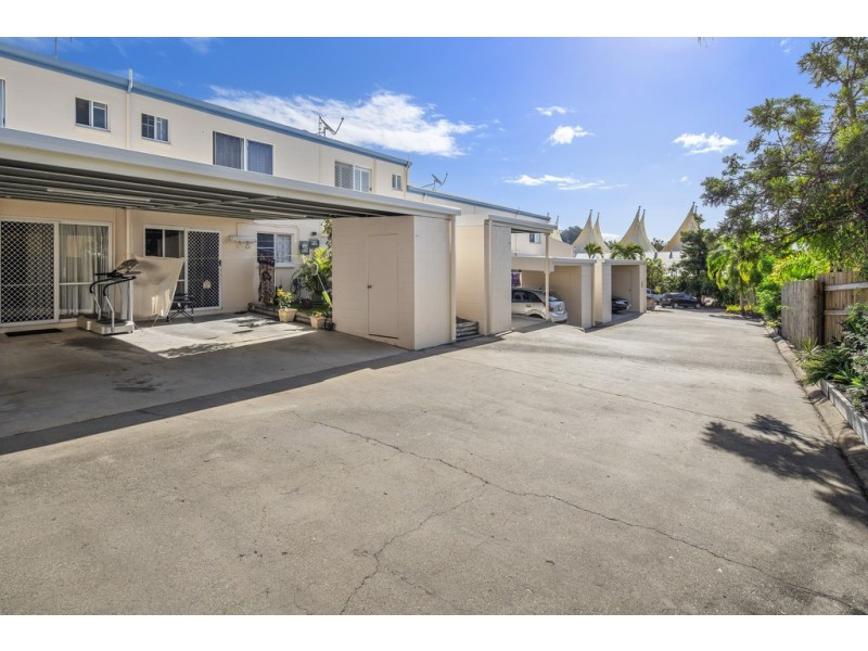 33/11 Island Drive, Cannonvale QLD 4802