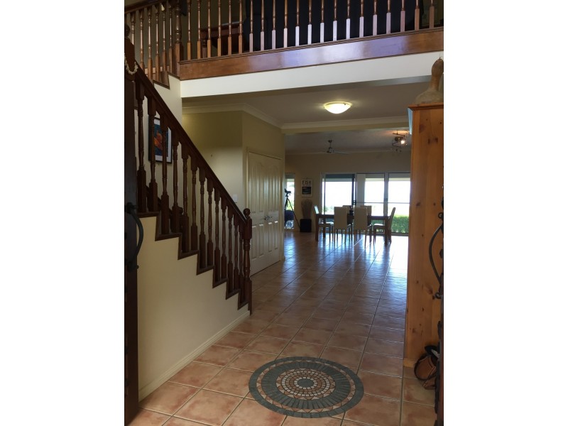 34 Parkwood Terrace, Cannonvale QLD 4802