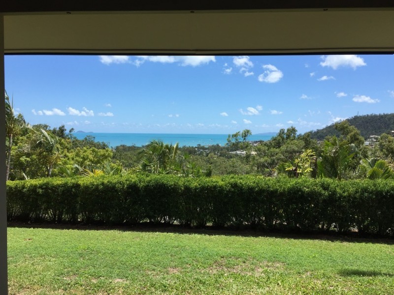 34 Parkwood Terrace, Cannonvale QLD 4802