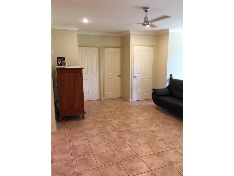 34 Parkwood Terrace, Cannonvale QLD 4802