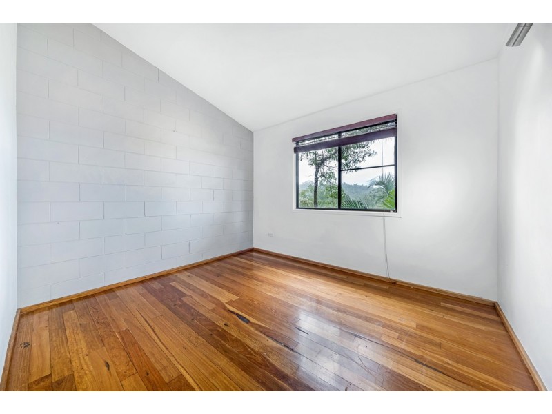 1/4 Border Drive, Cannonvale QLD 4802