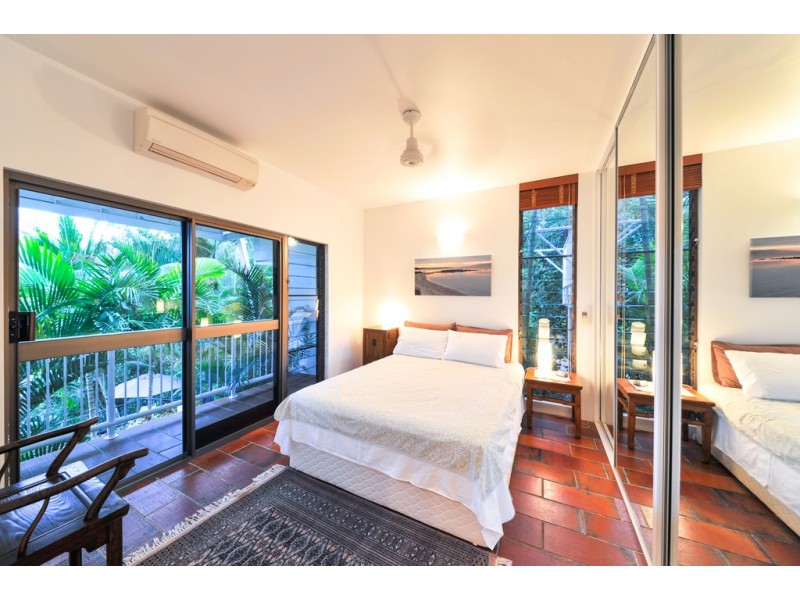 16 Harbour Avenue, Shute Harbour QLD 4802