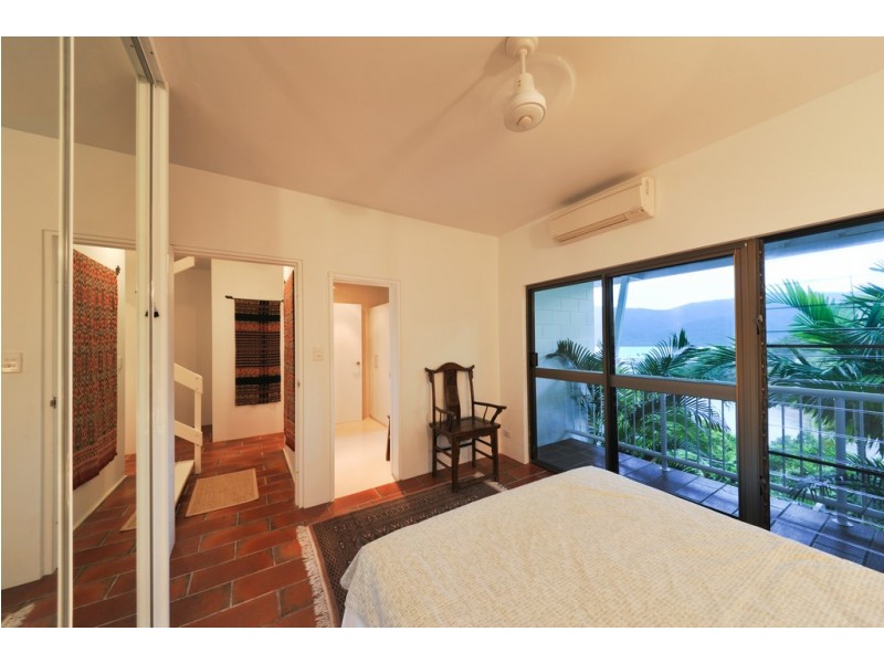 16 Harbour Avenue, Shute Harbour QLD 4802