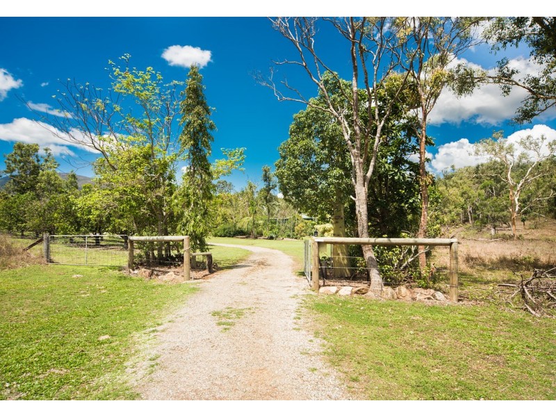 378 Dingo Beach Road, Gregory River QLD 4800