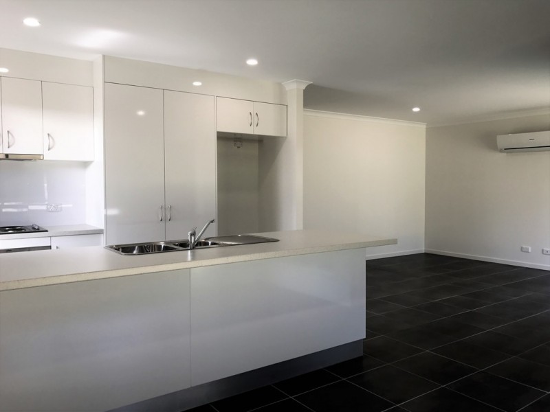 10 Olivia Street, Cannonvale QLD 4802