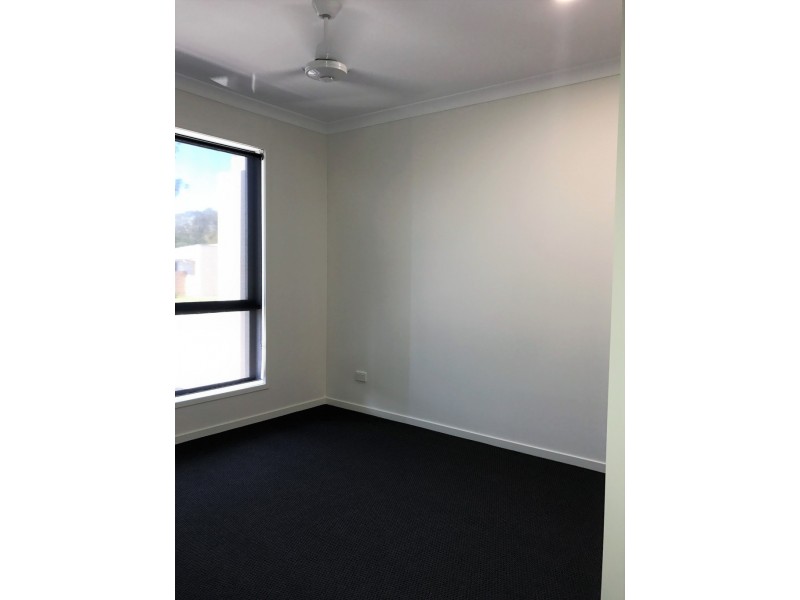 10 Olivia Street, Cannonvale QLD 4802