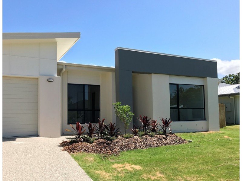 10 Olivia Street, Cannonvale QLD 4802