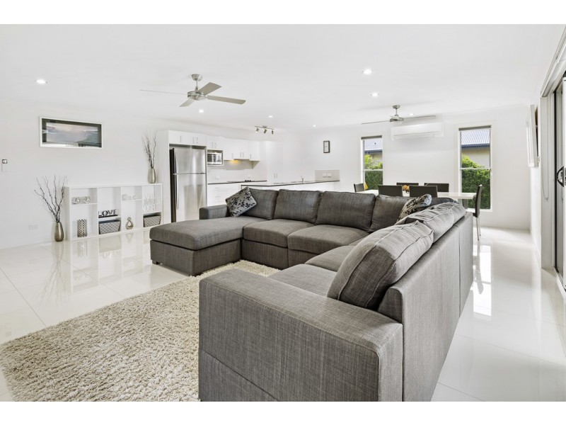 5 Flinders Court, Cannonvale QLD 4802