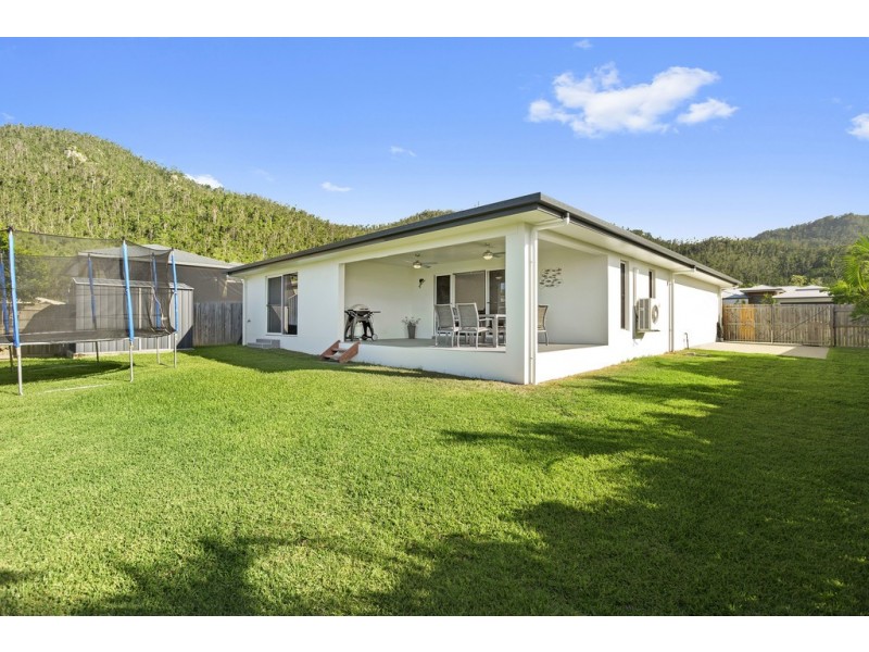 5 Flinders Court, Cannonvale QLD 4802