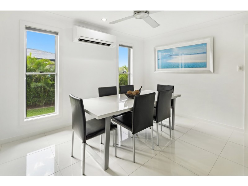 5 Flinders Court, Cannonvale QLD 4802