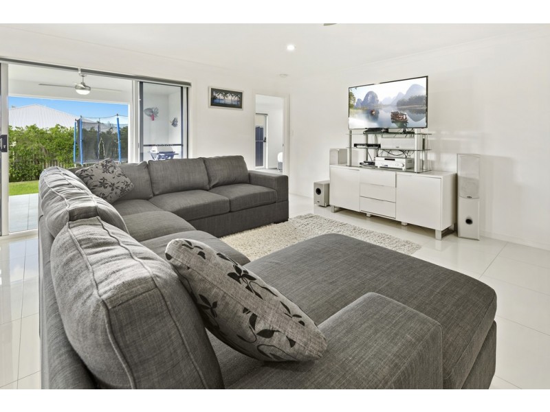 5 Flinders Court, Cannonvale QLD 4802