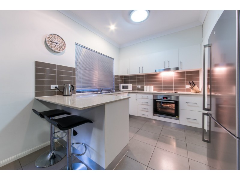 1 Flinders Court, Cannonvale QLD 4802