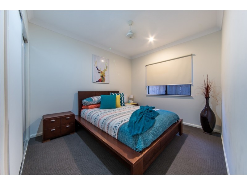 1 Flinders Court, Cannonvale QLD 4802
