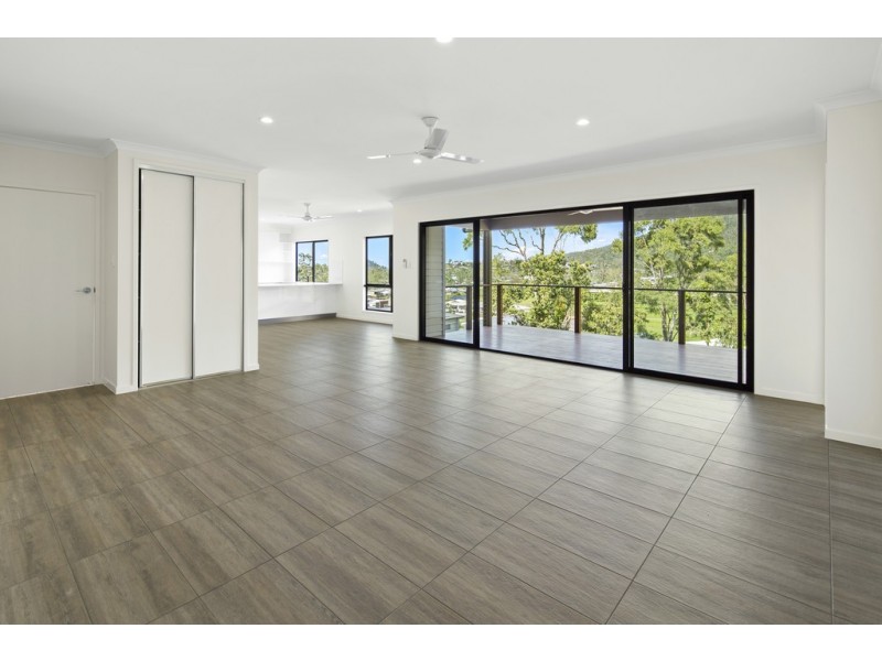 3 Scarlet Gum Crescent, Cannonvale QLD 4802