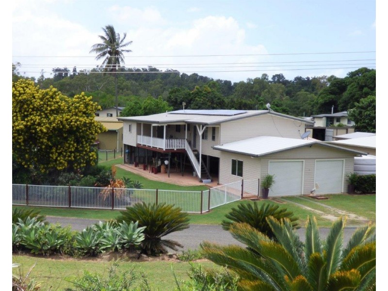 6 Hall Drive, Wilson Beach QLD 4800